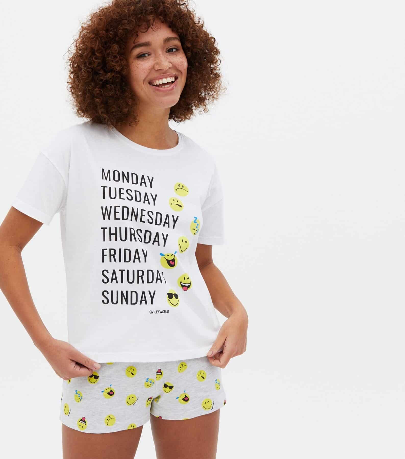 white-short-pyjama-set-with-smileyworld-print